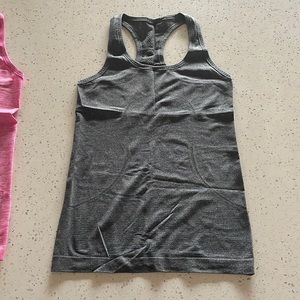 Lululemon Swiftly Tech Racerback Tank size 4 Charcoal